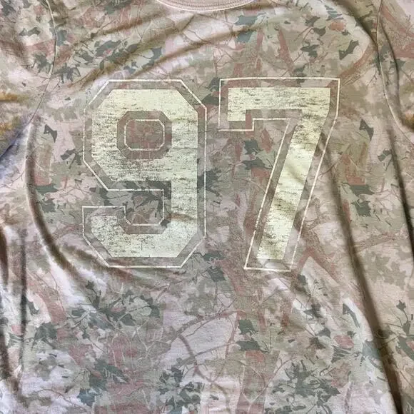 Women's Camo 97 Short Sleeve Graphic T-Shirt - Pink Size Small - Picture 3 of 6